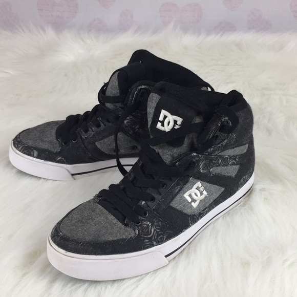black high top dc shoes